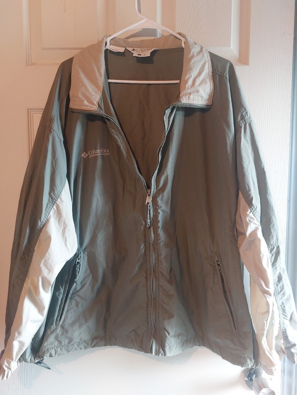 Columbia Men’s XL Lightweight Windbreaker Jacket